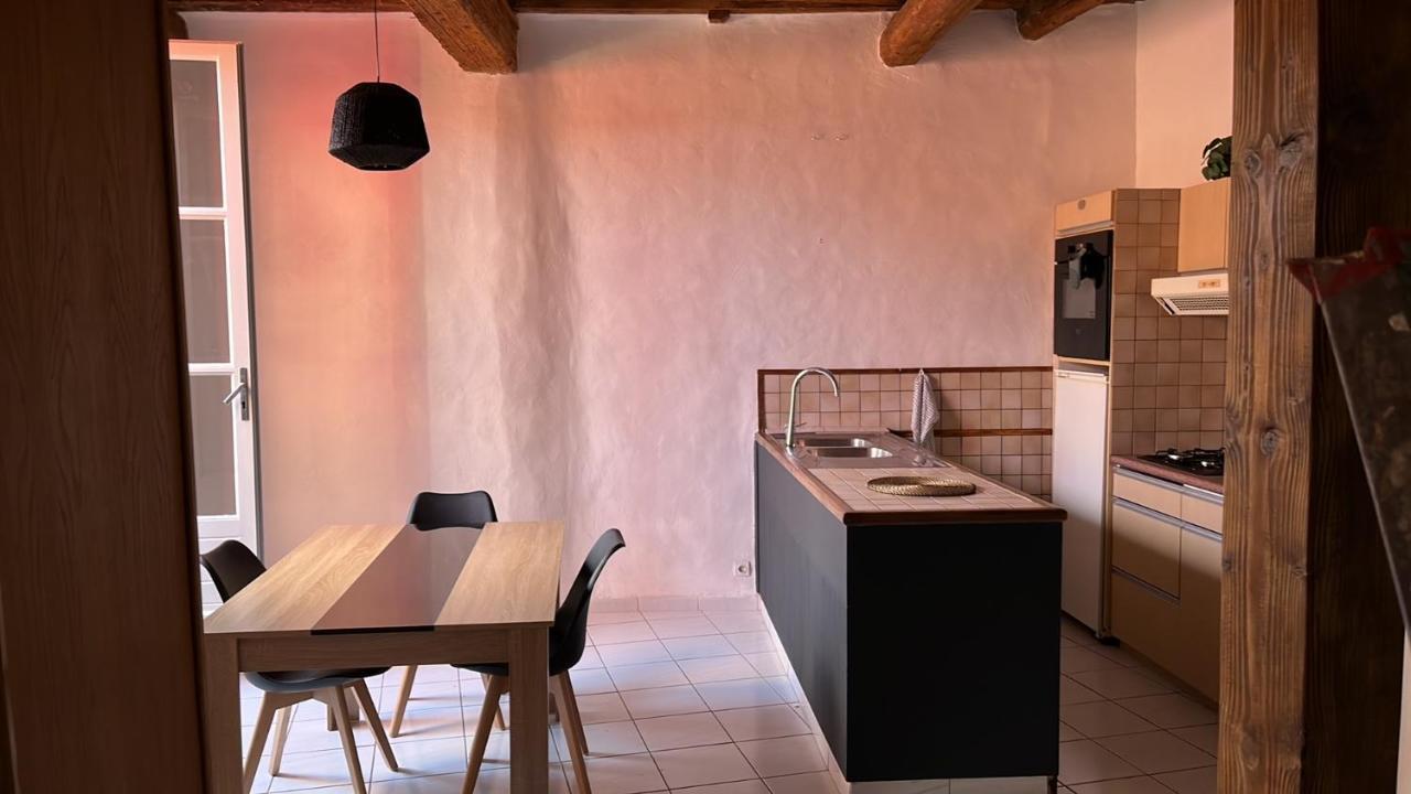Atypique Apartment Chateauneuf-de-Gadagne Exterior photo